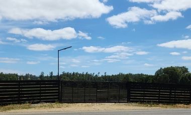 VENTA PARCELA CON ACCESO A RIO