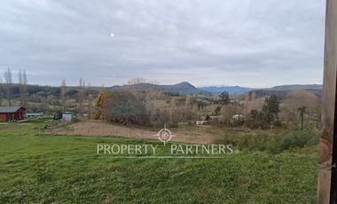 ¡Oportunidad! Parcela y Casa en Construcción en Panguipulli  vista Volcán