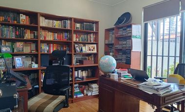 CASA EN VENTA, 5D 3B, PLAZA OSSANDON, SIMON BOLIVAR