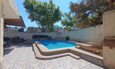 CASA EN VENTA, 5D 3B, PLAZA OSSANDON, SIMON BOLIVAR