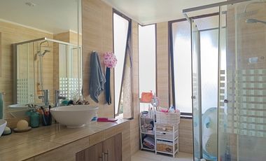 CASA EN VENTA, 5D 3B, PLAZA OSSANDON, SIMON BOLIVAR