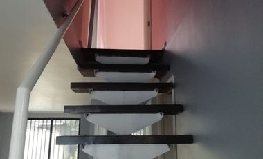 A POCOS PASOS DE COLEGIO ALBORADA