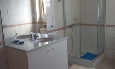 LAGO RAPEL, LAS CABRAS