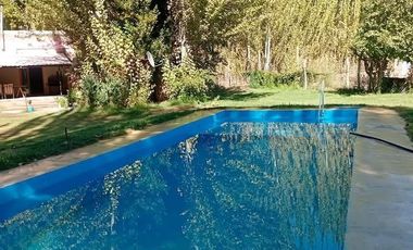 Vende Casa Quinta por Ruta 22 en Allén