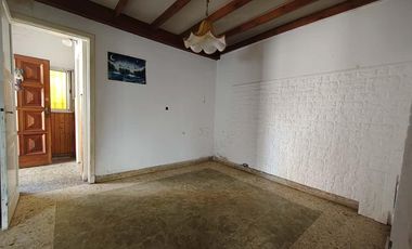 CASA 5 AMBIENTES VENTA EN Pastor Ferreyra 3440  (REMEDIOS DE ESCALADA)