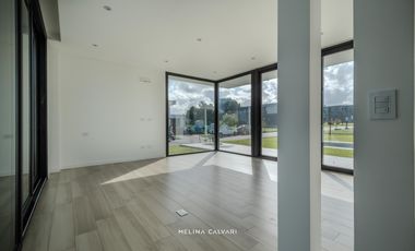 CASA 4 AMBIENTES A ESTRENAR