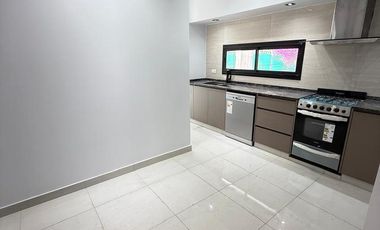 Hermosa casa a estrenar de 3 dormitorios + escritorio en barrio privado Divisadero, YB, apta crédito