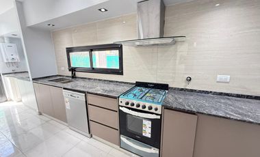 Hermosa casa a estrenar de 3 dormitorios + escritorio en barrio privado Divisadero, YB, apta crédito