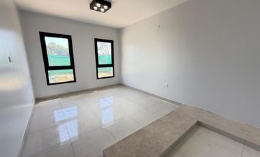 Hermosa casa a estrenar de 3 dormitorios + escritorio en barrio privado Divisadero, YB, apta crédito