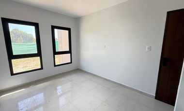 Hermosa casa a estrenar de 3 dormitorios + escritorio en barrio privado Divisadero, YB, apta crédito