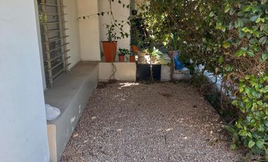 Venta PH 2 ambientes con cochera en Olivos