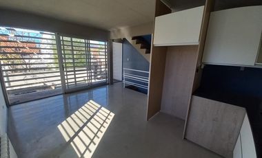 Venta PH 2 ambientes con cochera en Olivos