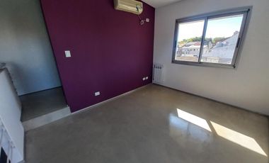 Venta PH 2 ambientes con cochera en Olivos