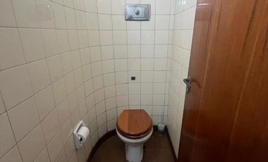 Local en excelente ubicación, a metros de Av. Díaz Vélez.