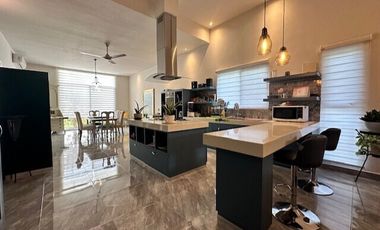 CASA EN VENTA DE UN NIVEL, Privada Parque Central al Norte de Mérida Yucatán