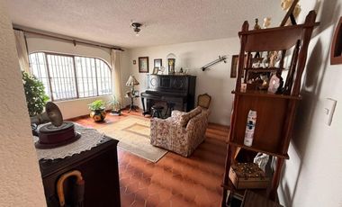 Casa en venta con uso de suelo comercial