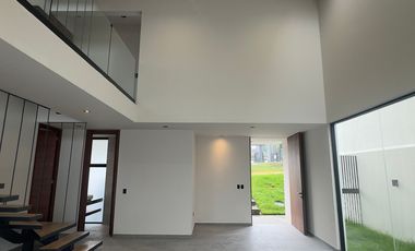 CASA NUEVA EN VENTA CON 3 RECÁMARAS + 1 ESTUDIO