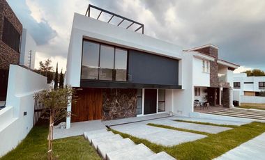 CASA NUEVA EN VENTA CON 3 RECÁMARAS + 1 ESTUDIO