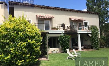 Casa en el Barrio Privado El Lucero