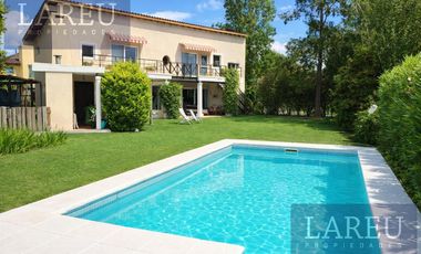 Casa en el Barrio Privado El Lucero