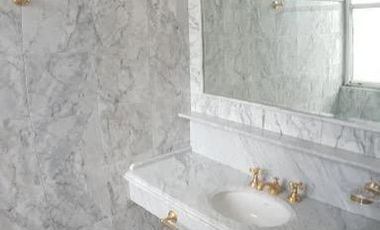 Venta de casa 5 amabientes en Belgrano R