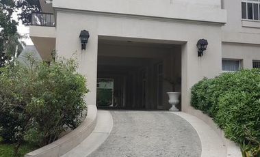 Venta de casa 5 amabientes en Belgrano R