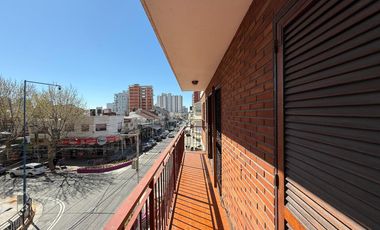 Departamento tres ambientes en Alquiler en Wilde Centro