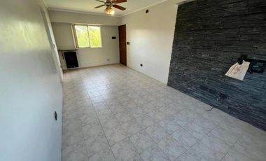 Departamento en venta - 3 Dormitorios 1 Baño - Longchamps