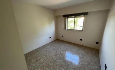 Departamento en venta - 3 Dormitorios 1 Baño - Longchamps