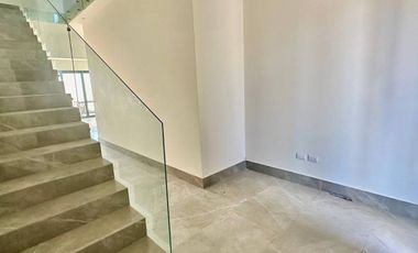 BAJA DE PRECIO !!!!! Casa Renta Bosques de las Misiones