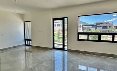 BAJA DE PRECIO !!!!! Casa Renta Bosques de las Misiones