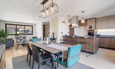 Casas en venta Zona Campanario Norte Villa Magna. Modelo Magnolia