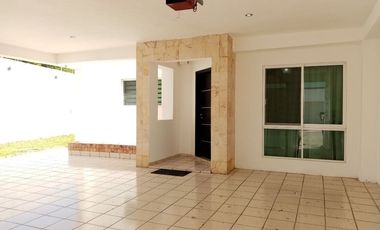 CASA EN FRACC VILLA MARINA