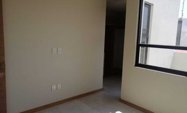 CASA EN RENTA EN LOMAS DE VISTA BELLA, MORELIA