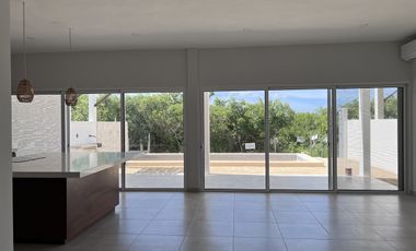 Casa en Venta en Mérida, Vía Costela, Sisal, Yucatán