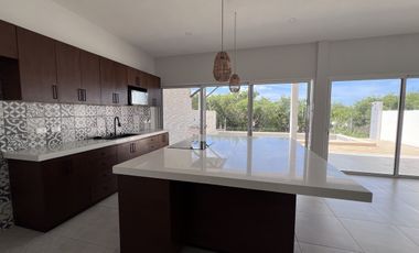 Casa en Venta en Mérida, Vía Costela, Sisal, Yucatán