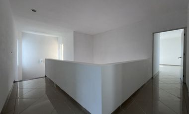 CASA A ESTRENAR CON AMPLIO TERRENO, PRECIO POR DEBAJO DE AVALÚO!