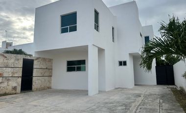 CASA A ESTRENAR CON AMPLIO TERRENO, PRECIO POR DEBAJO DE AVALÚO!