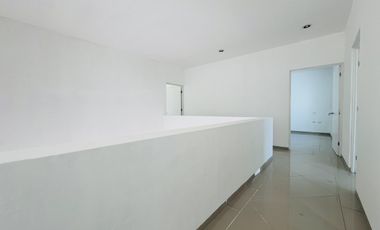 CASA A ESTRENAR CON AMPLIO TERRENO, PRECIO POR DEBAJO DE AVALÚO!