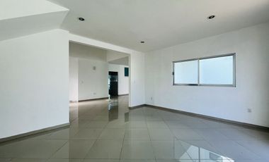 CASA A ESTRENAR CON AMPLIO TERRENO, PRECIO POR DEBAJO DE AVALÚO!