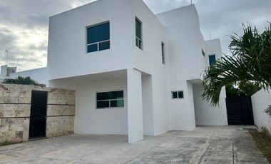 CASA A ESTRENAR CON AMPLIO TERRENO, PRECIO POR DEBAJO DE AVALÚO!