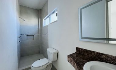 CASA A ESTRENAR CON AMPLIO TERRENO, PRECIO POR DEBAJO DE AVALÚO!