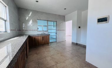 CASA A ESTRENAR CON AMPLIO TERRENO, PRECIO POR DEBAJO DE AVALÚO!