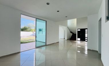CASA A ESTRENAR CON AMPLIO TERRENO, PRECIO POR DEBAJO DE AVALÚO!