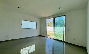 CASA A ESTRENAR CON AMPLIO TERRENO, PRECIO POR DEBAJO DE AVALÚO!