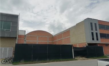 SE VENDE LOTE INDUSTRIAL 857M2