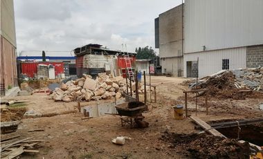 SE VENDE LOTE INDUSTRIAL 857M2