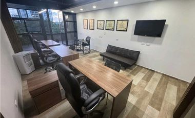 SE RENTA OFICINA CON DOBLE PARQUEADERO