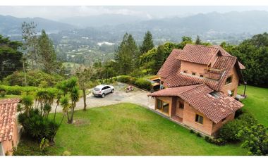 Casa en Arriendo Amoblado en el Retiro