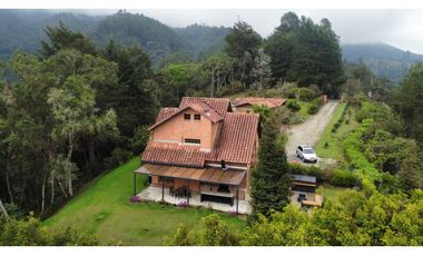 Casa en Arriendo Amoblado en el Retiro